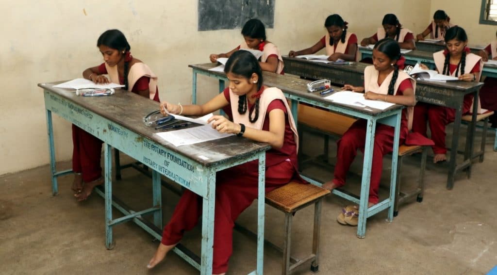 examination students giving exams